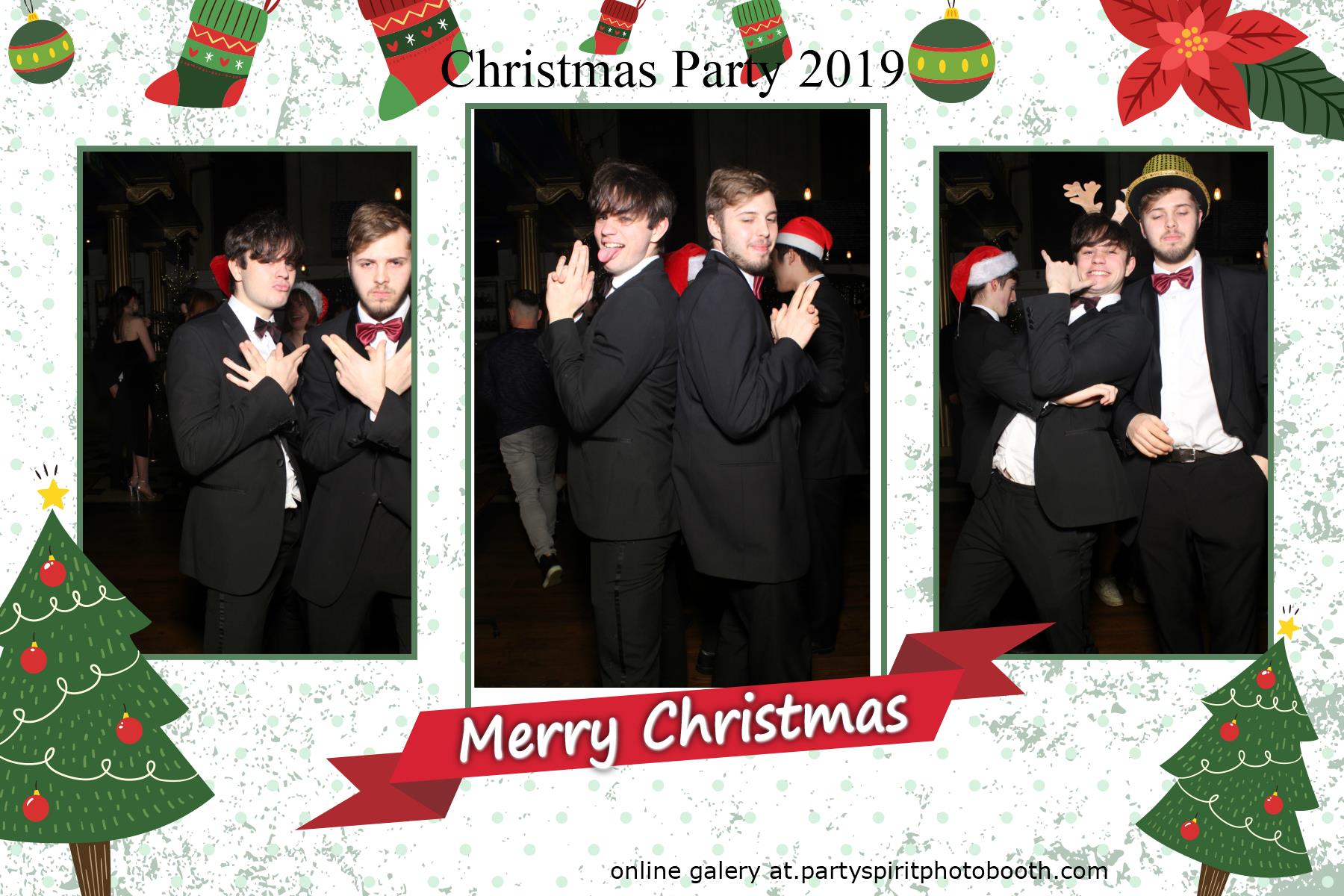 Christmas Party | View more photos from the event at gallery.partyspiritphotobooth.com/u/PartySpiritPhotoBooth/Christmas-Party-0